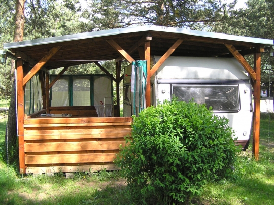 Karavan KARAVAN - Stříbrný rybník u přirodního koupaliště - Východní Čechy