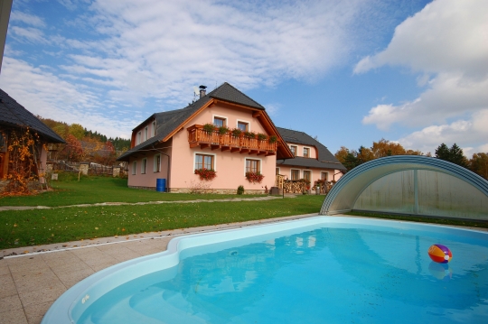 Apartmán Benešova hora s venkovním bazénem, saunou a fitkem - Šumava